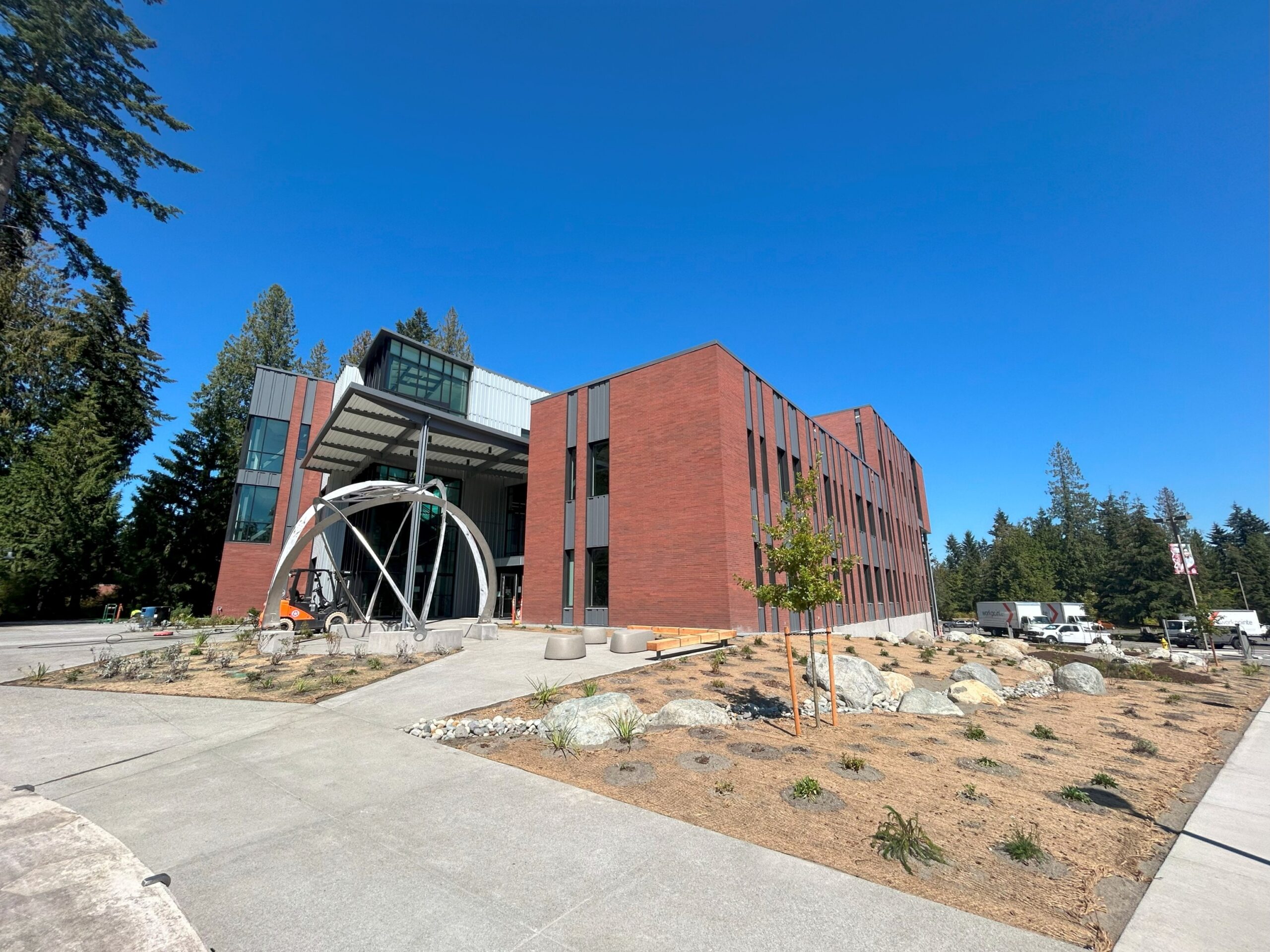 PIERCE COLLEGE PUYALLUP- STEM ENGINEERING BUILDING